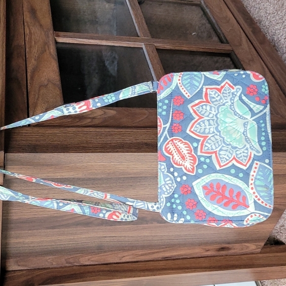 Vera Bradley Handbags - Vera bradley crossbody Vera bradley crossbody Vera bradley crossbody Vera bradle